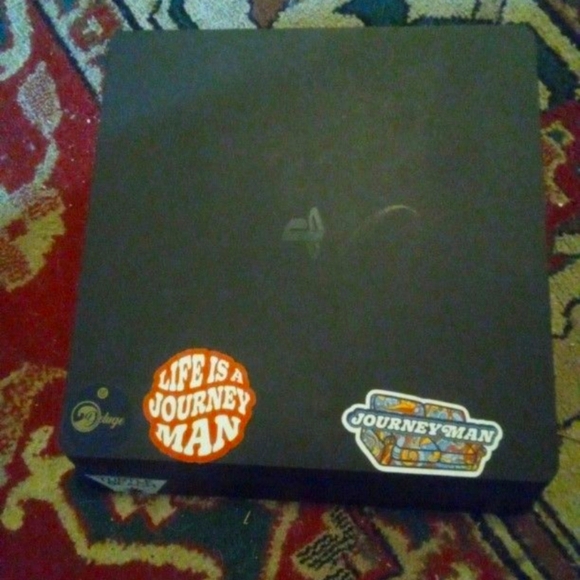 Ps4 slim 1tb